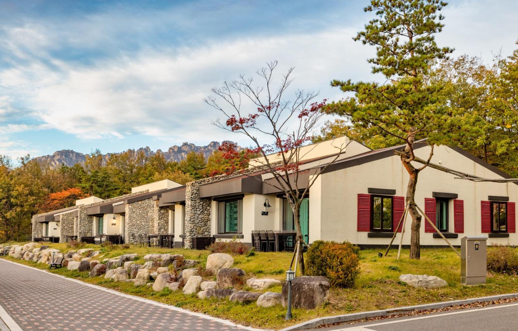 סוקצ'ו Kensington Resort Seorak Valley מראה חיצוני תמונה